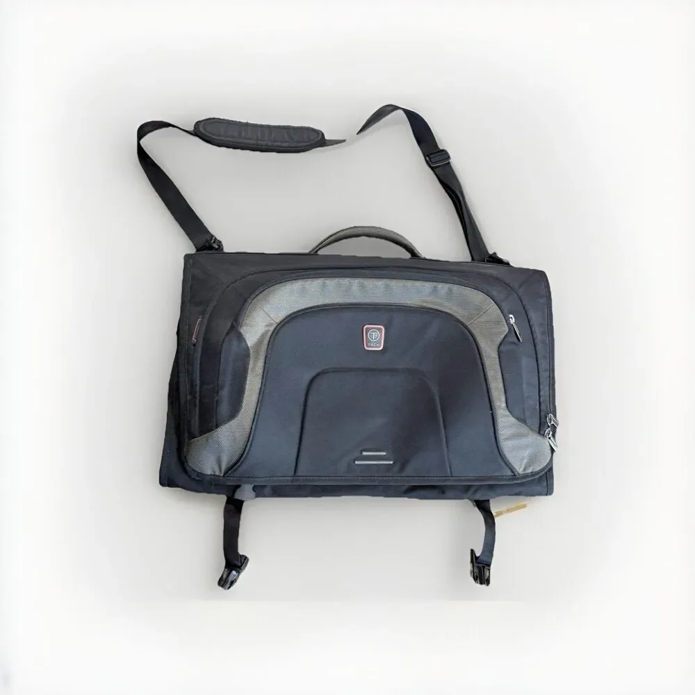 TUMI‎ - T-TECH - Garment Bag Luggage Suit Dress w/ Shoulder Strap Carry-On 6733D